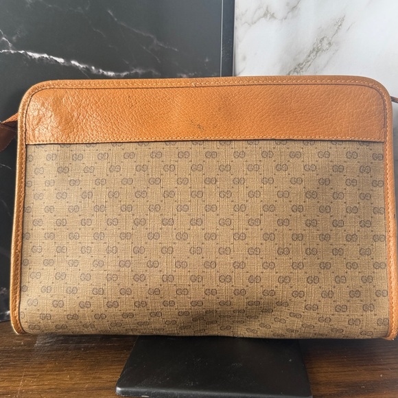 Gucci Brown and pouch Bag with Iconic pattern. Clean side few marks see pics. - Picture 3 of 6